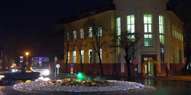 Отвори врати обновената библиотека в Казанлък